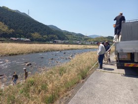 釜の口駐在所前